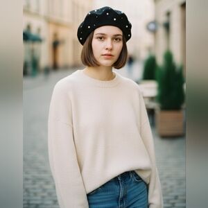 Chic Black Beret Embellished With Faux Pearls